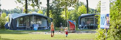 Comfort kampeerplaats kinderveld
