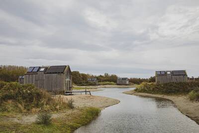 Vakantiehuizen aan het water op het kleinschalige vakantiepark Roompot ECO Grevelingenstrand