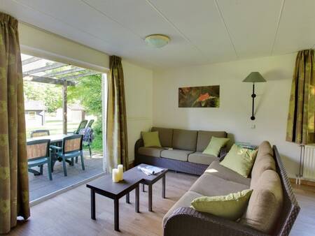 Een woonkamer van een vakantiewoning op Center Parcs Park Eifel