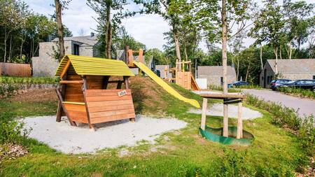 Een speeltuin op vakantiepark Dormio Resort Maastricht