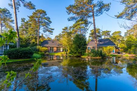 Vakantiehuizen aan het water op vakantiepark EuroParcs Beekbergen