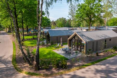 Chalets met tuinen en terrassen op vakantiepark EuroParcs De Hooge Veluwe