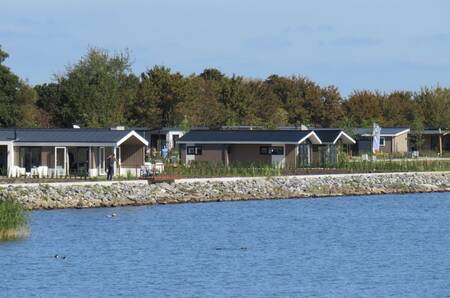 Chalets pal aan het Markermeer op vakantiepark EuroParcs Markermeer