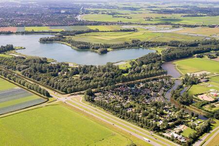 Luchtfoto van vakantiepark EuroParcs Molengroet