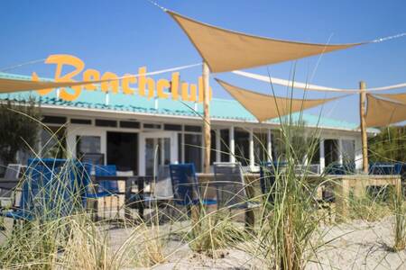 De Beachclub op vakantiepark EuroParcs Zuiderzee