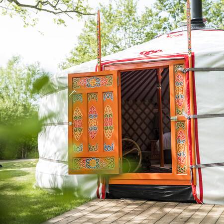 Verblijf in een yurt, een bijzondere accommodatie op vakantiepark Het Wylde Pad