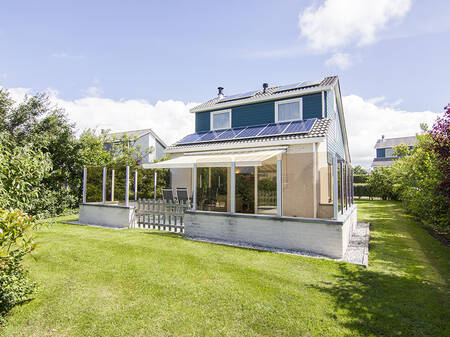 Tuin van een vakantiehuis op vakantiepark Landal Beach Park Texel