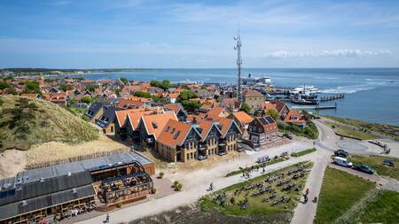 Luchtfoto van Landal Kaap West op West-Terschelling