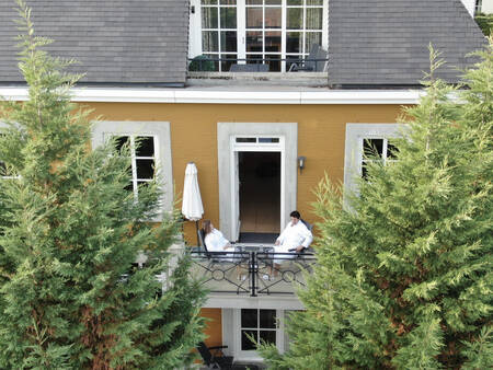 Balkon van een appartement op vakantiepark Landal Kasteeldomein De Cauberg