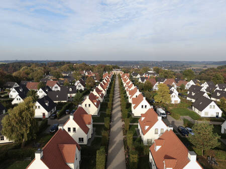 luchtfoto Landal Kasteeldomein De Cauberg