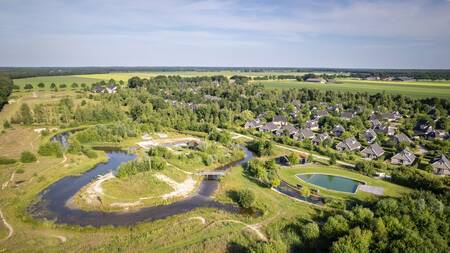 Luchtfoto van de natuurspeeltuin en vakantiepark Landal Orveltermarke