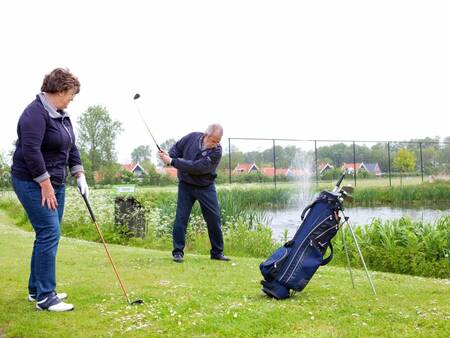 Golfen op Golfboerderij Molenberg dat naast Landal Residence ’t Hof van Haamstede ligt