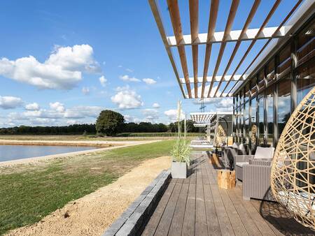 Vakantiehuis met tuin aan het recreatiemeer op Landal Vakantiepark Sallandse Heuvelrug