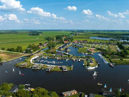 Luchtfoto van vakantiepark Landal Waterpark De Alde Feanen
