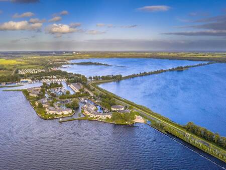 Luchtfoto van vakantiepark Landal Waterresort Blocksyl