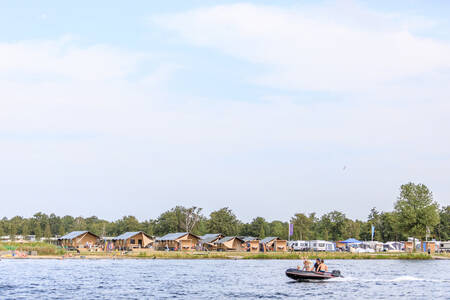 Safaritenten aan het Veerse Meer op vakantiepark RCN de Schotsman