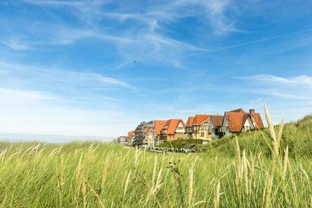 Duinen bij Bredene waar vakantiepark Roompot Breeduyn Village ligt