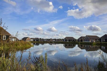 Vakantiehuizen aan het water op vakantiepark Roompot De Heihorsten