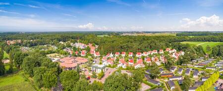 Luchtfoto van vakantiepark Roompot Resort Arcen