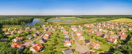 Luchtfoto van vakantiehuizen op vakantiepark Roompot Résidence Klein Vink