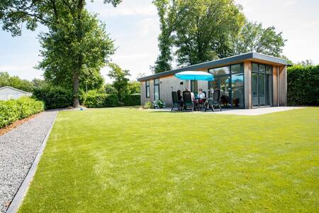 Vrijstaand chalet met een ruime tuin op vakantiepark Topparken Résidence De Leuvert